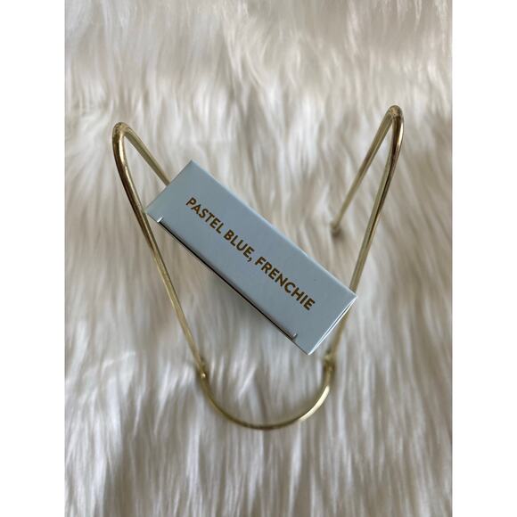 Red Aspen Nail Dashes- Pastel Blue, Frenchie (Short Square French W/ Blue Tips) - Picture 3 of 3